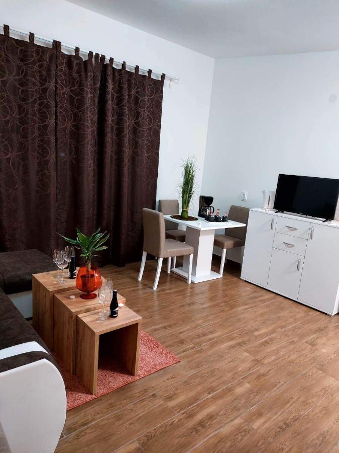 Aparthotel Filigran Palić Exterior foto